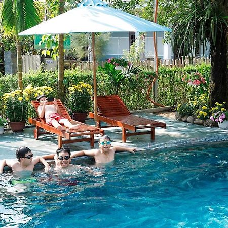 Tropical Garden & Pool Villa Хойан Экстерьер фото