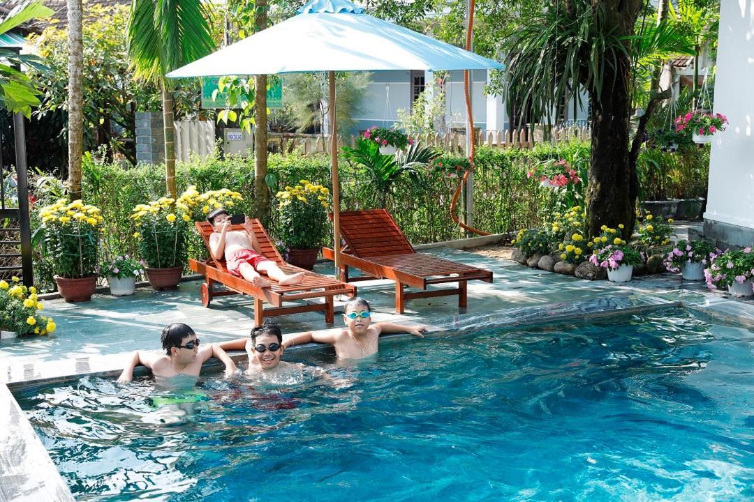 Tropical Garden & Pool Villa Хойан Экстерьер фото